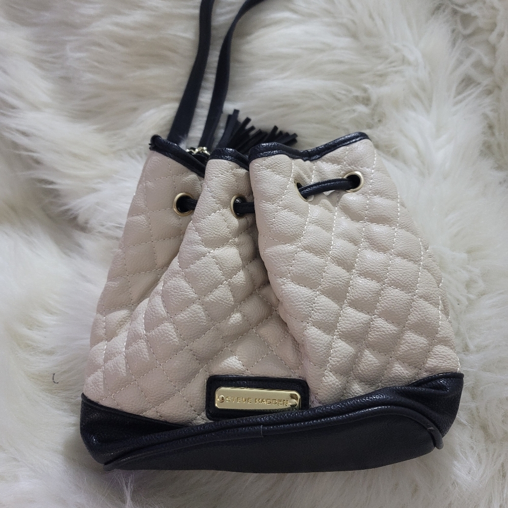 Steve Madden quilted crossbody bag